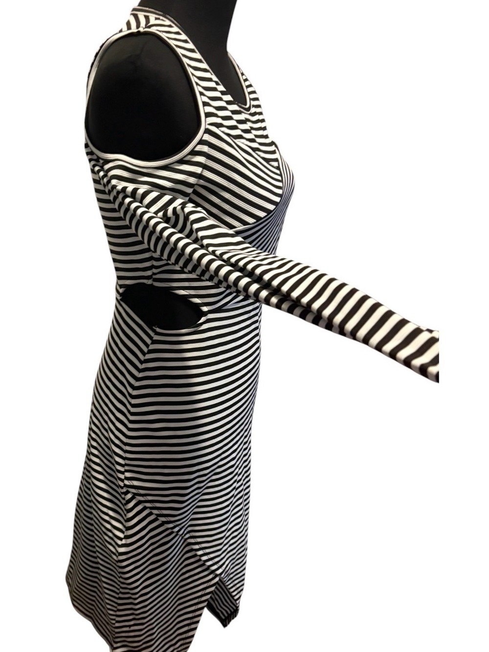 Black and White Striped Cold-Shoulder Bodycon Dress - Picture 3 of 7